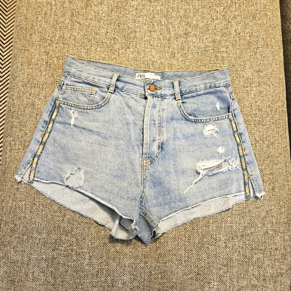 Zara Gem Embellished Side Denim Blue Distressed Women's Shorts Sz 6